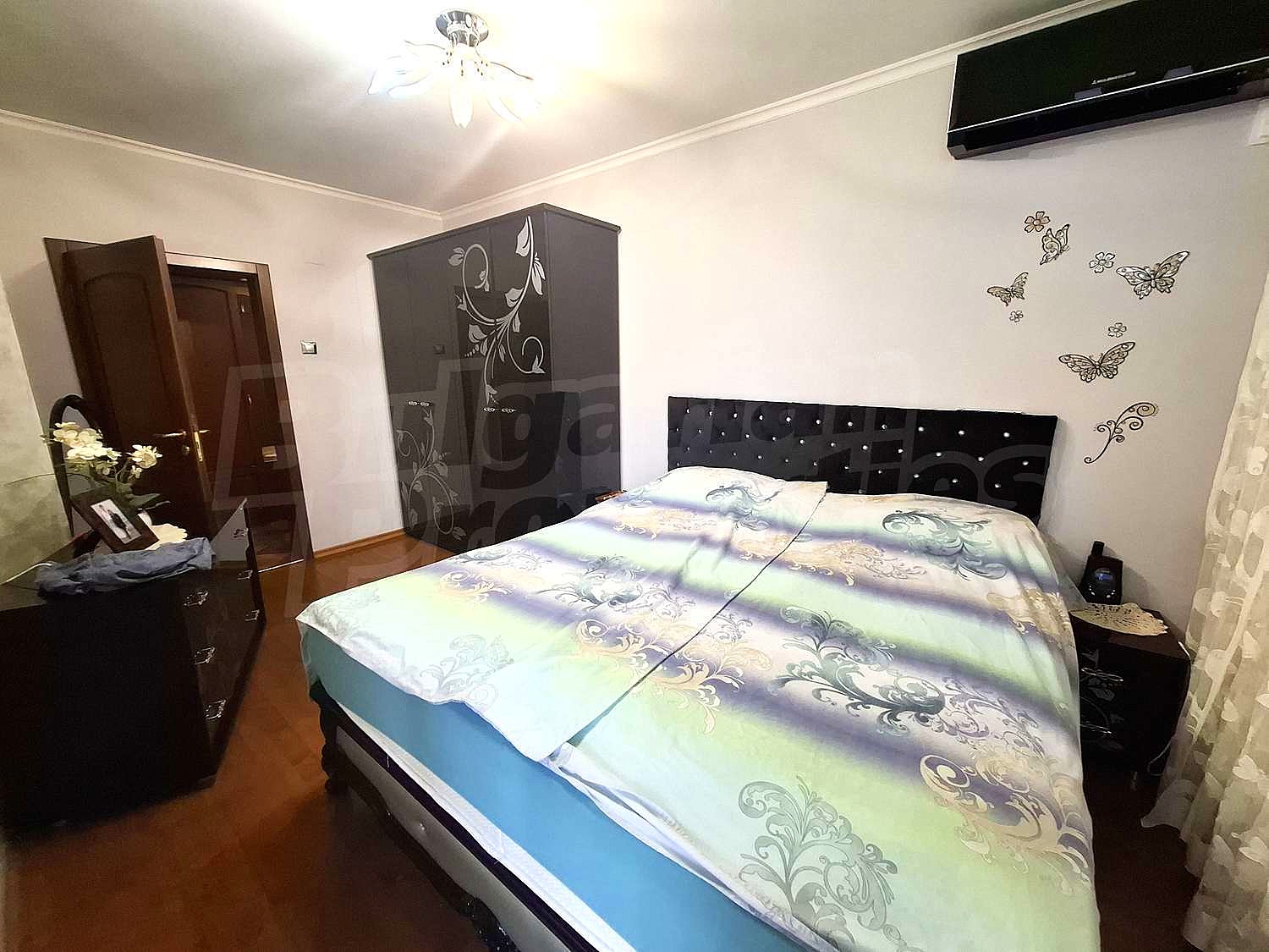 Gallery Picture 2