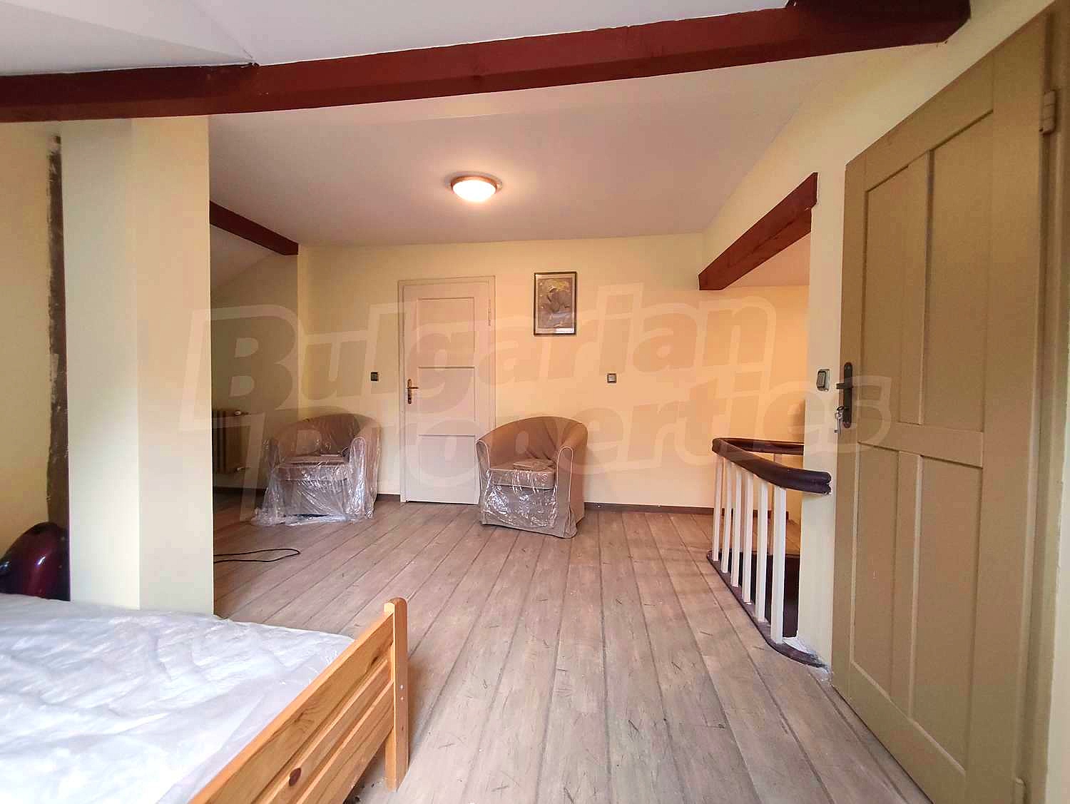 Gallery Picture 32