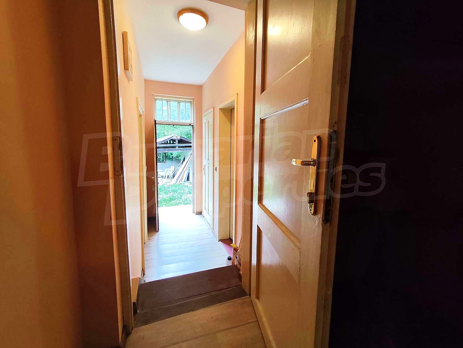 Gallery Picture 24