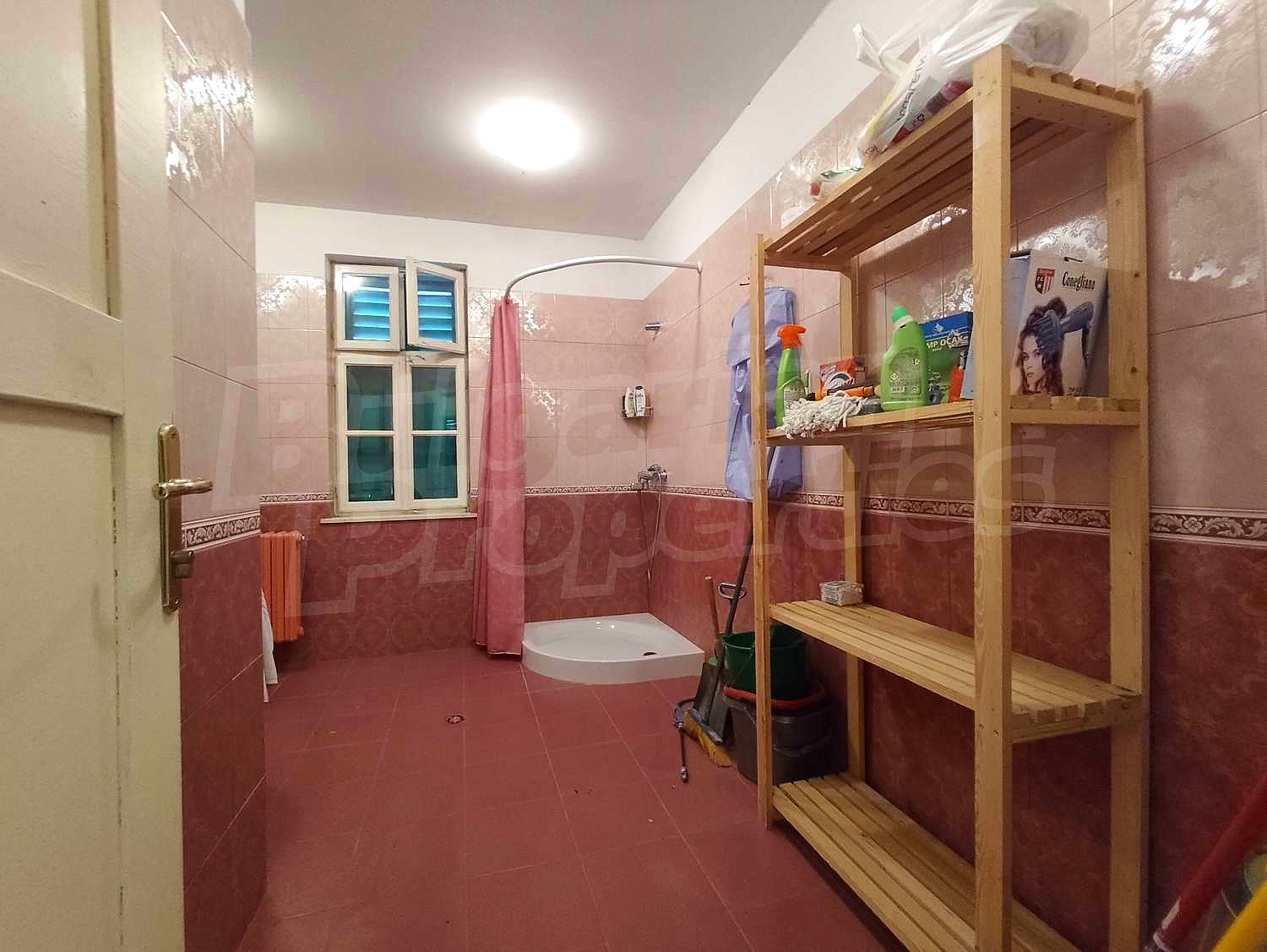 Gallery Picture 25