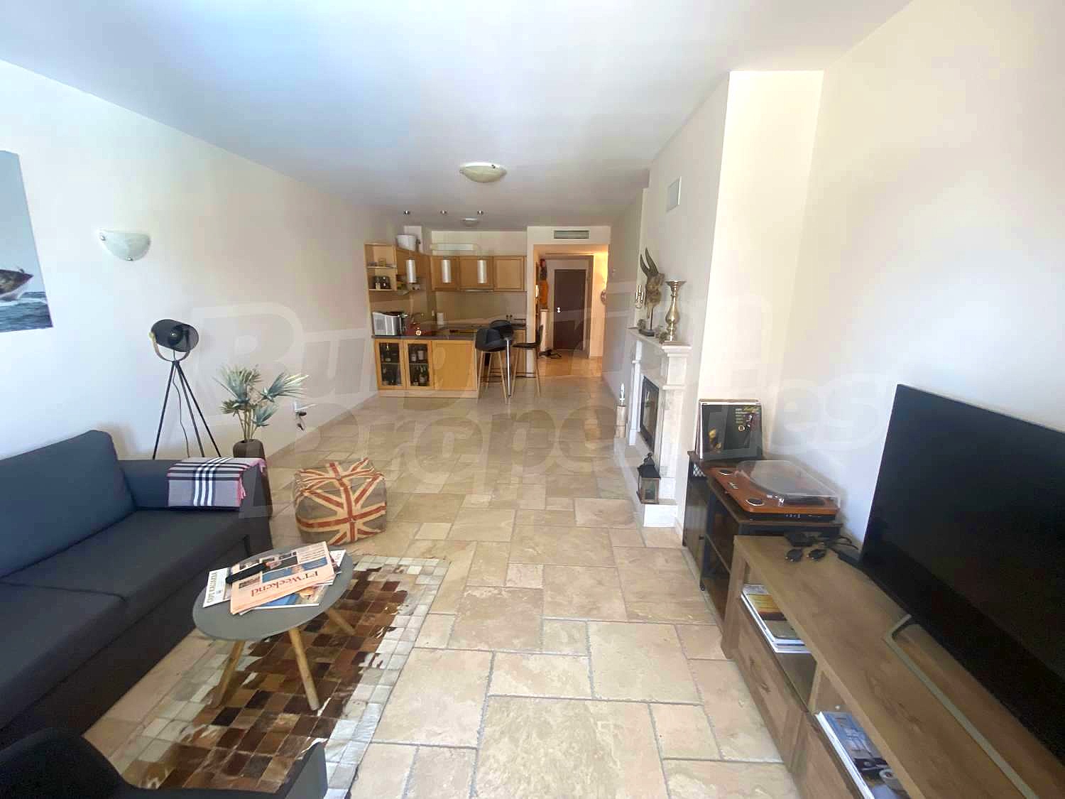 Gallery Picture 12