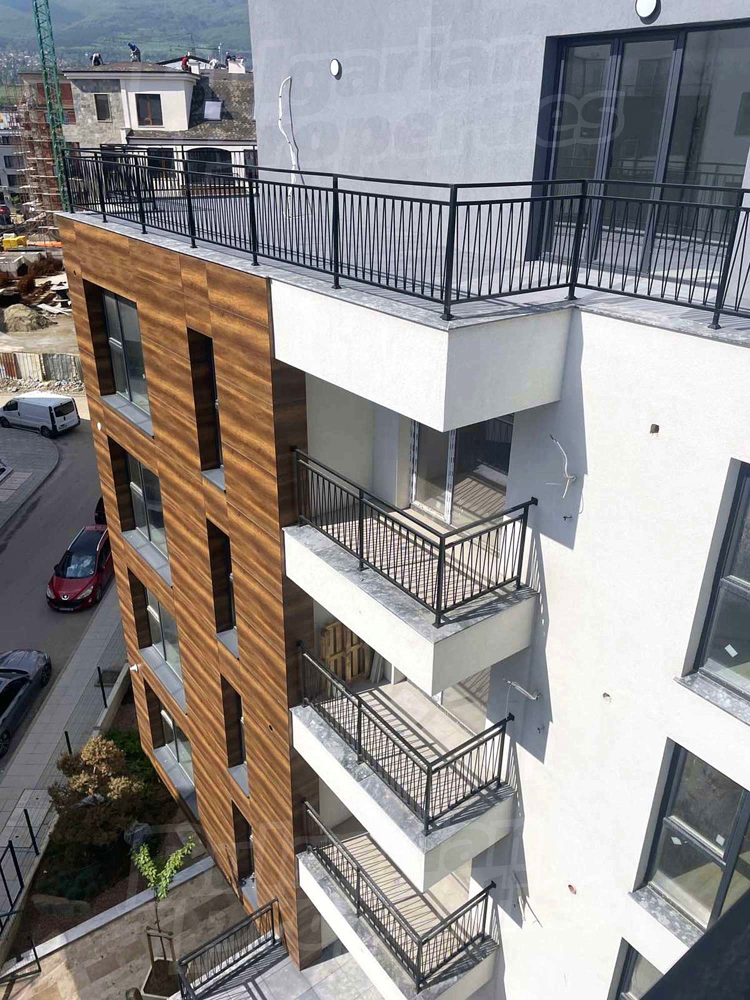 Gallery Picture 2
