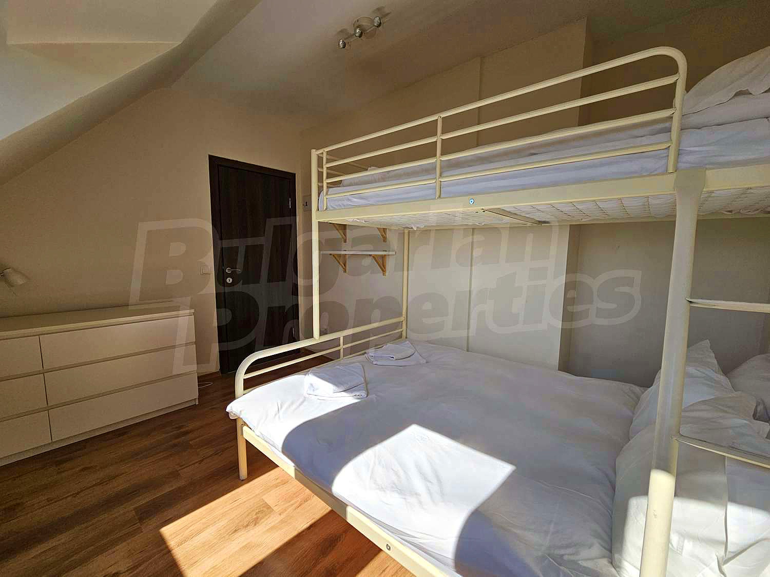 Gallery Picture 25