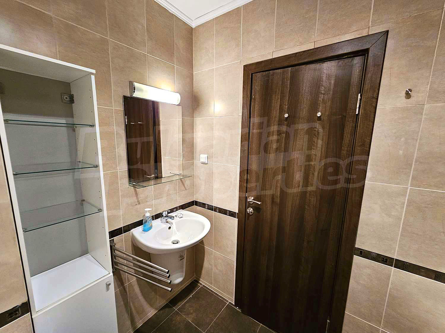 Gallery Picture 27