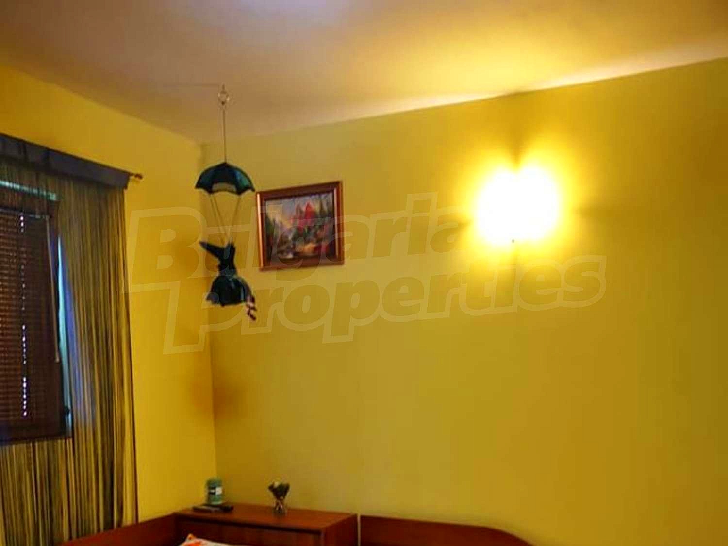 Gallery Picture 16