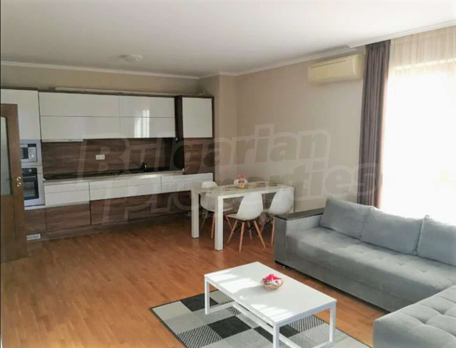 Gallery Picture 3