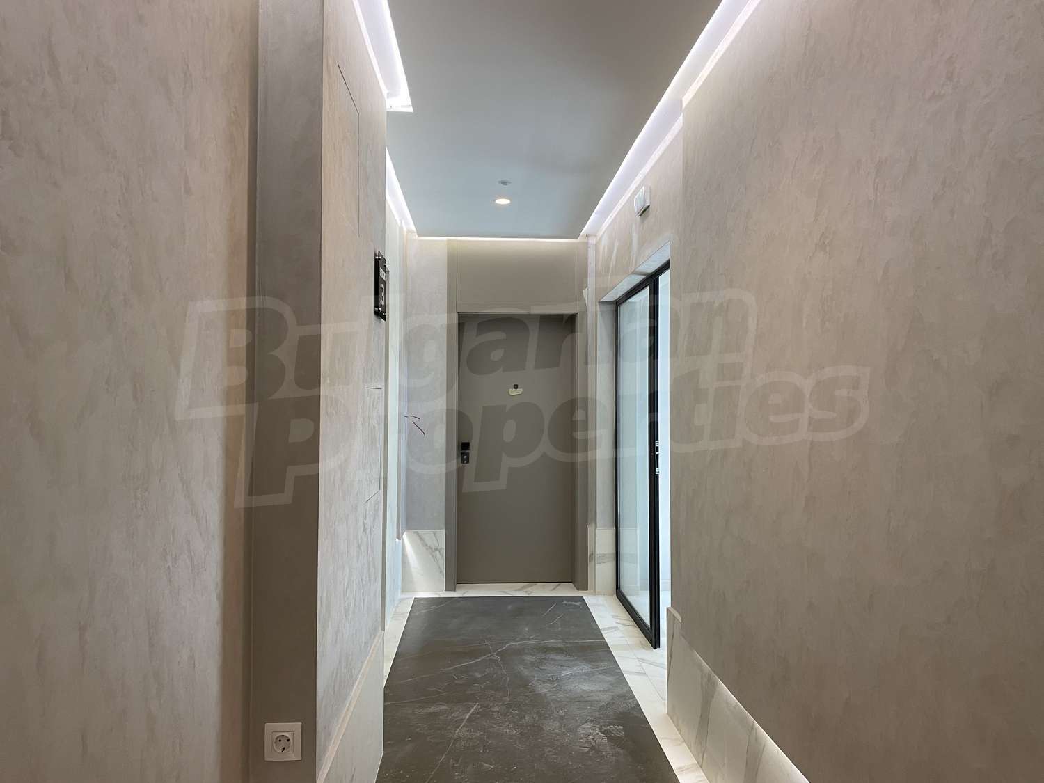 Gallery Picture 7