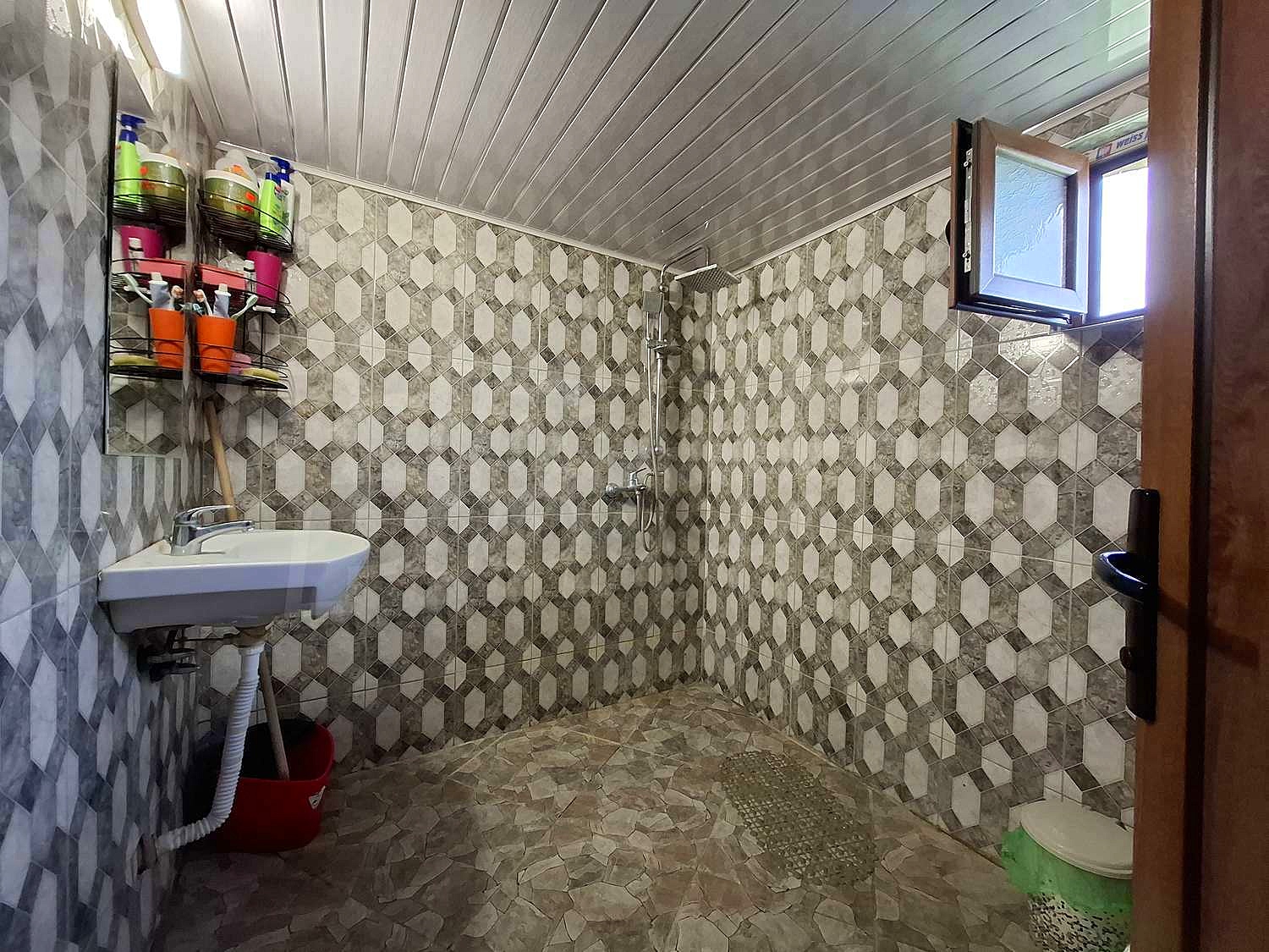 Gallery Picture 18