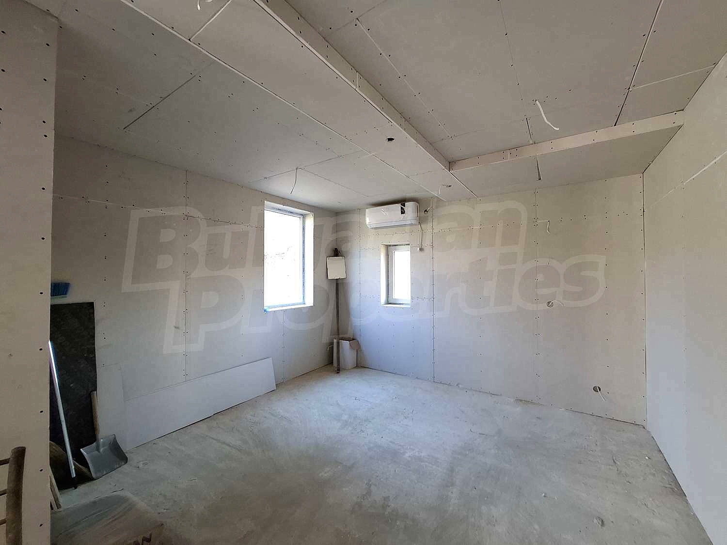 Gallery Picture 28