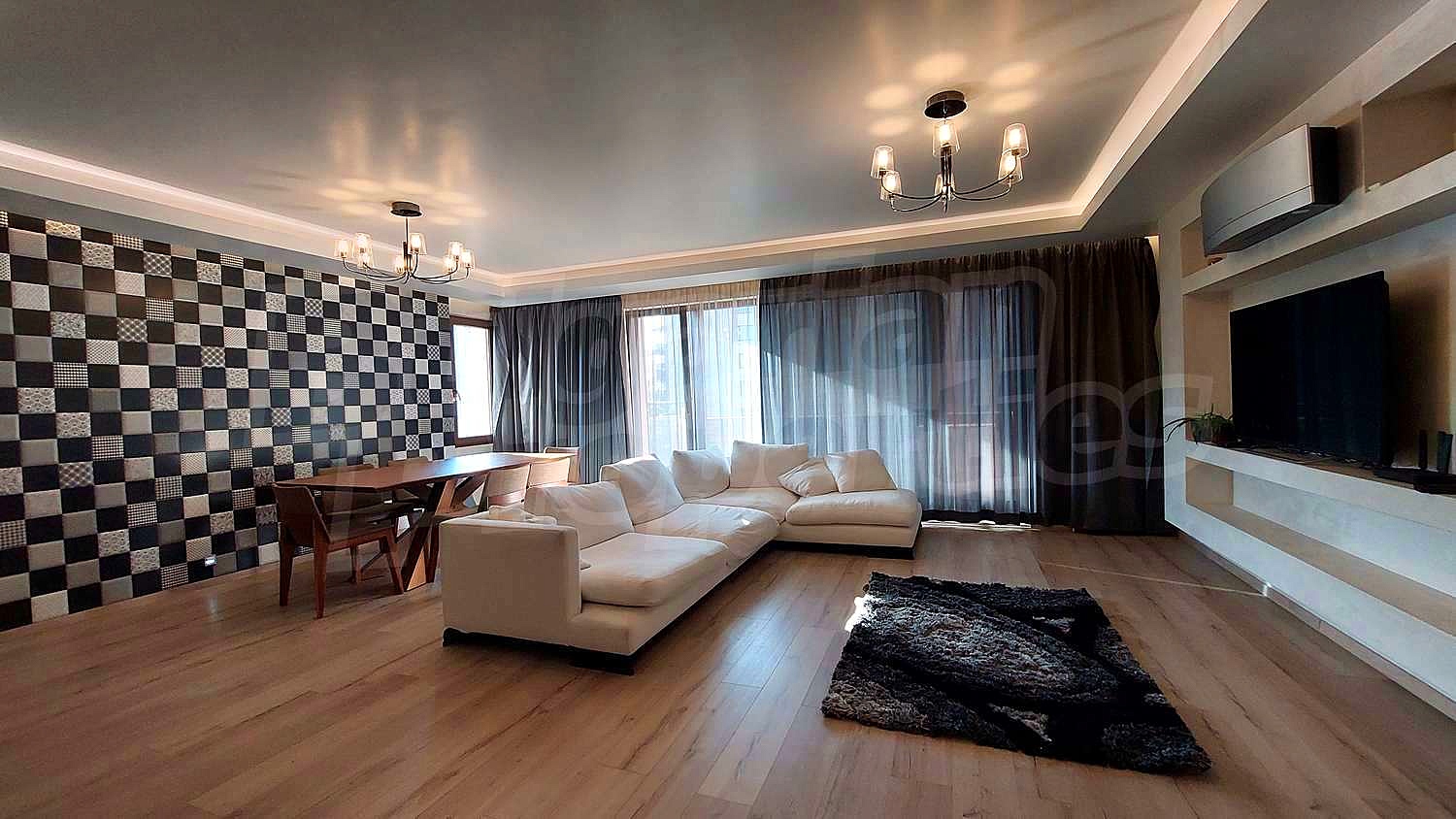 Gallery Picture 5