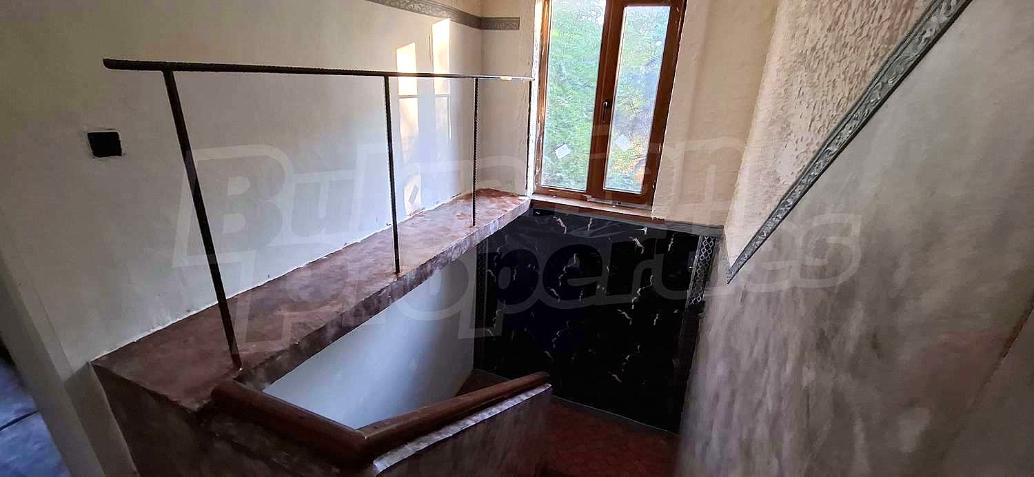 Gallery Picture 15