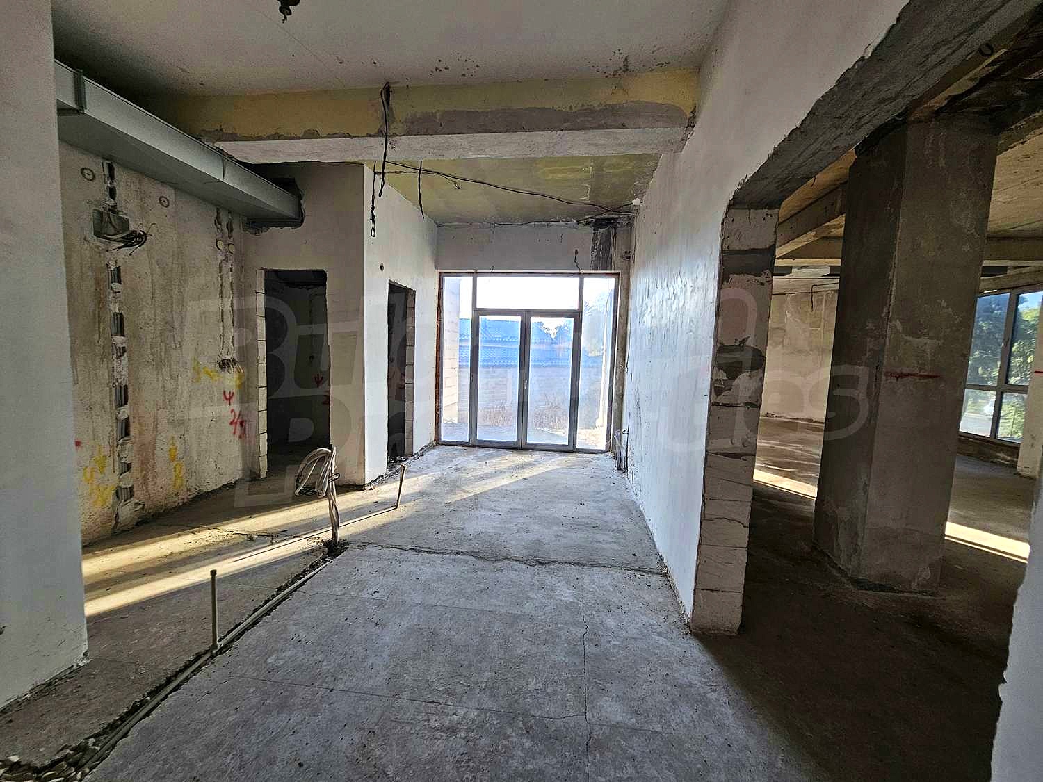 Gallery Picture 12