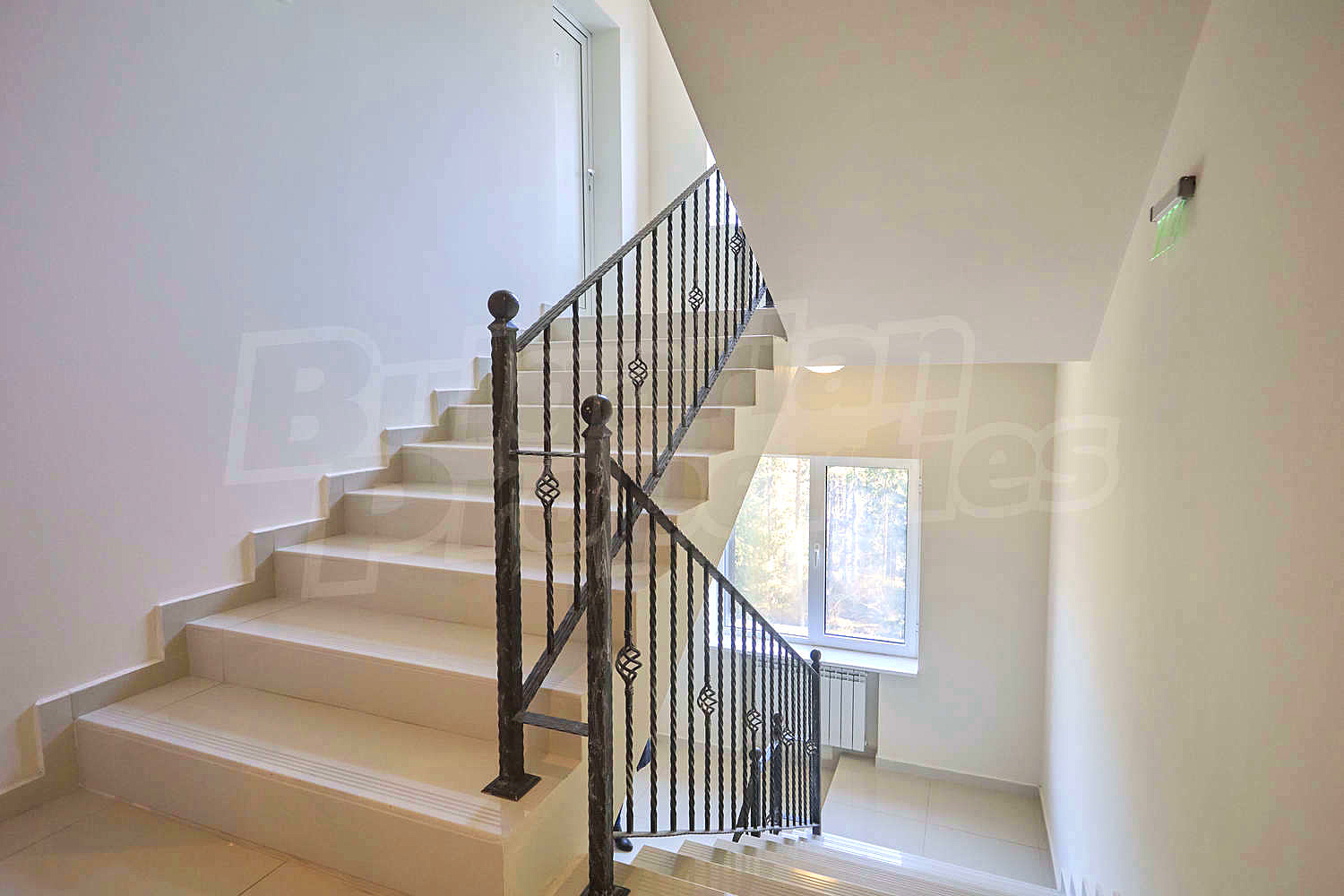 Gallery Picture 28