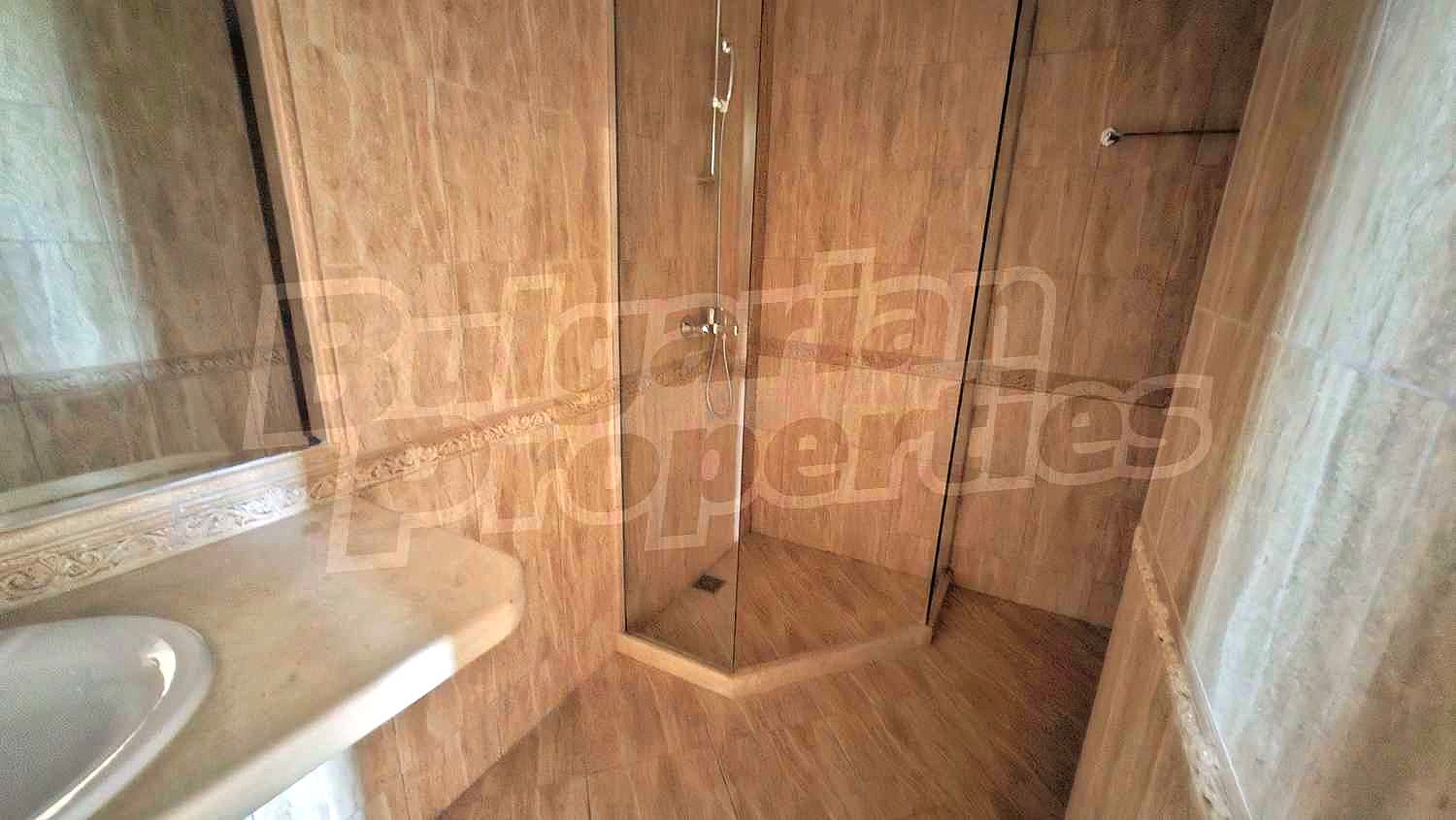 Gallery Picture 8