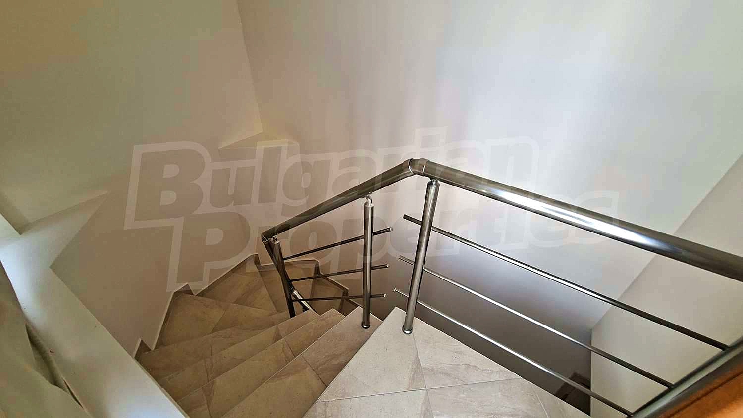 Gallery Picture 15