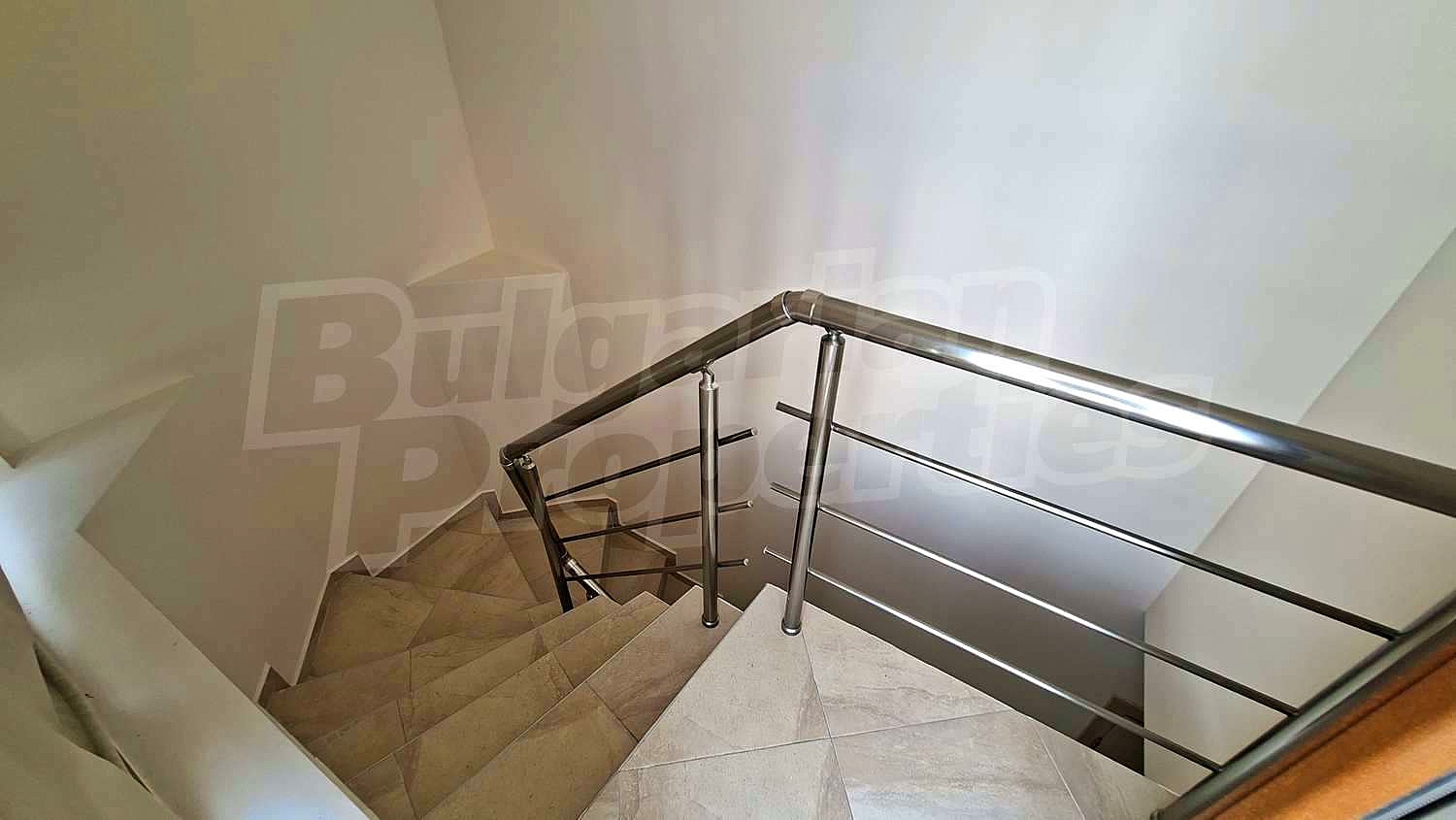Gallery Picture 24