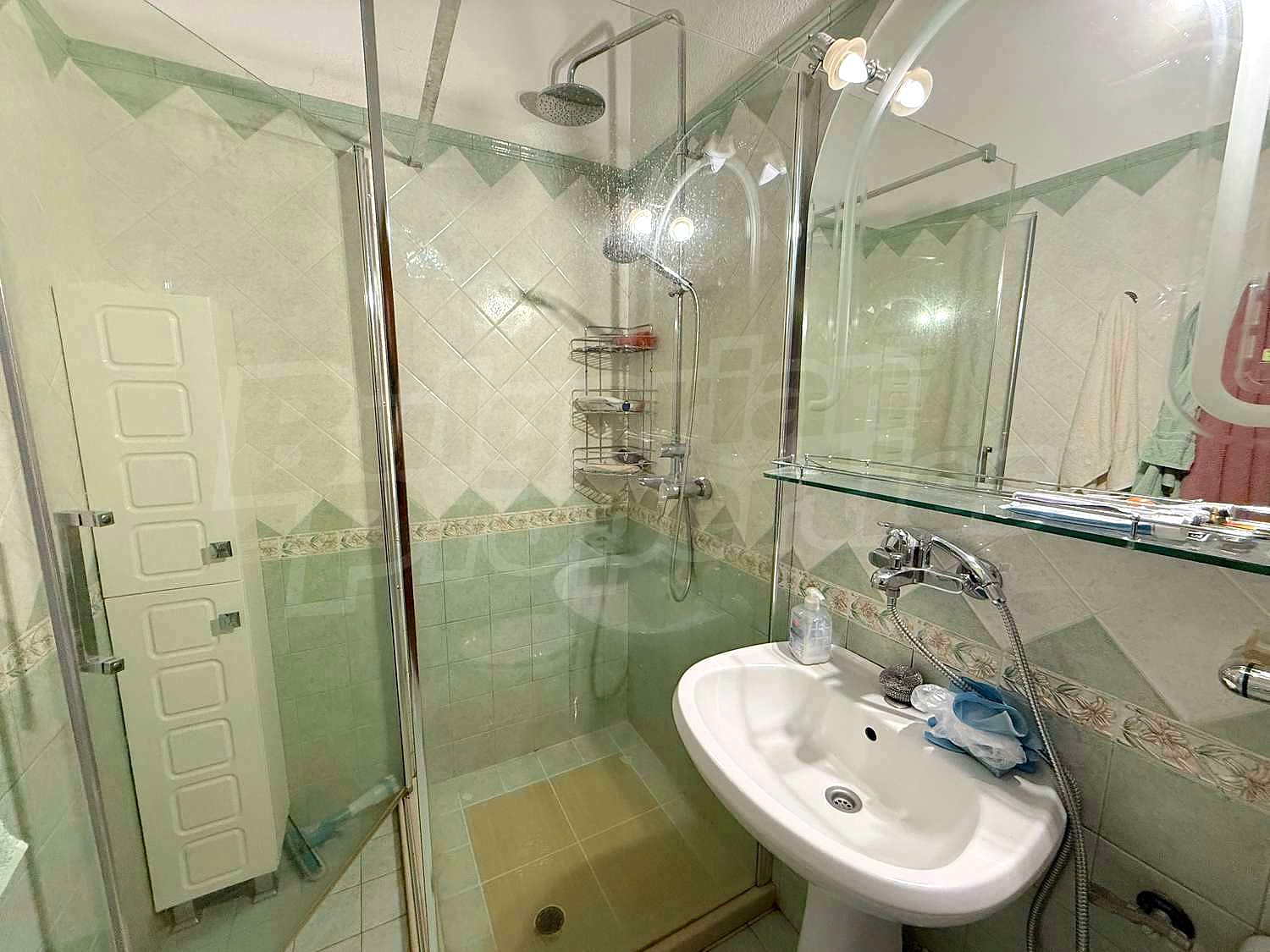 Gallery Picture 32