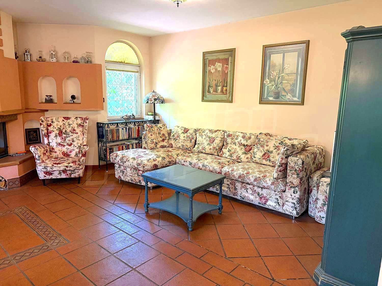 Gallery Picture 33