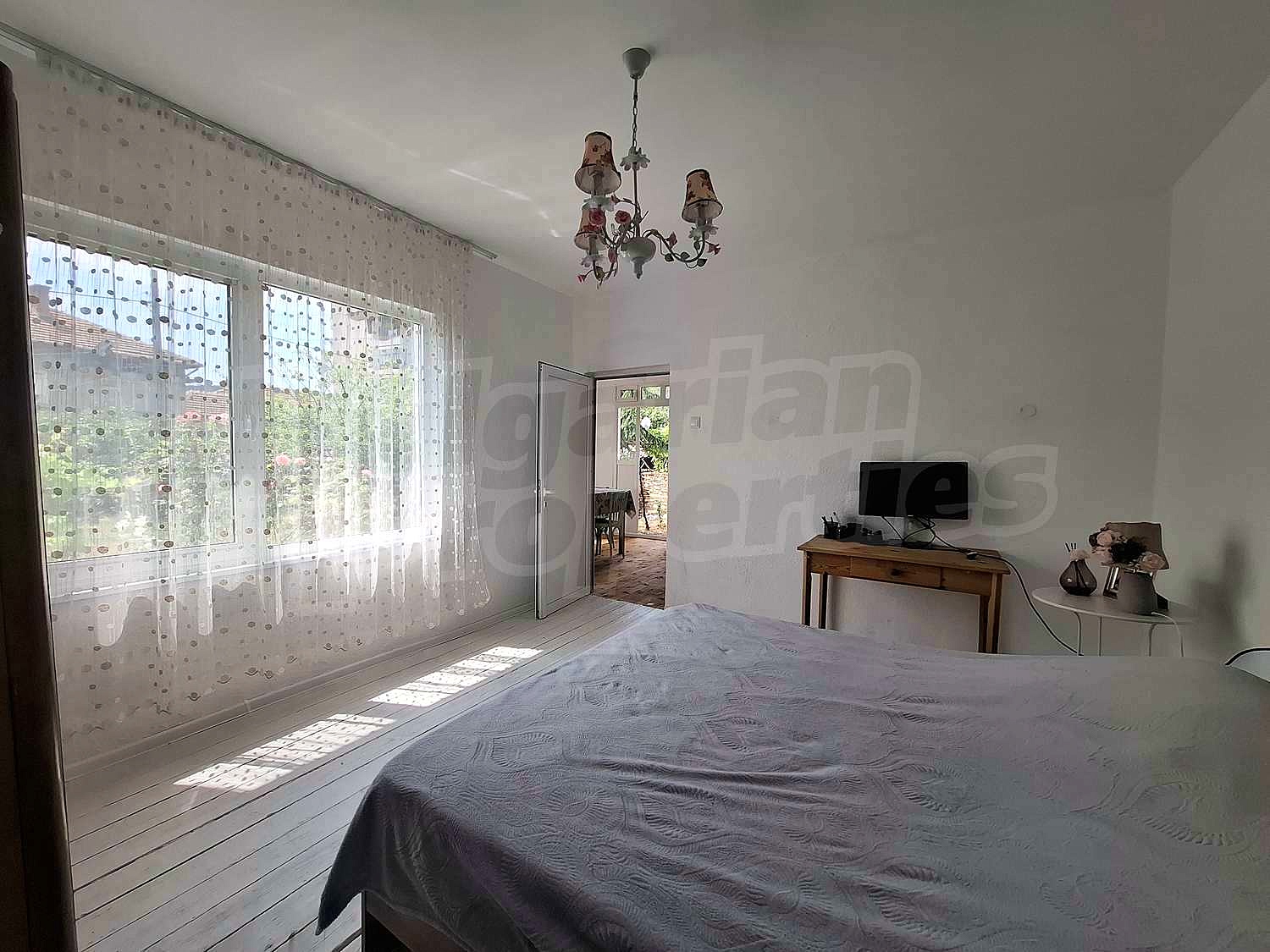 Gallery Picture 17