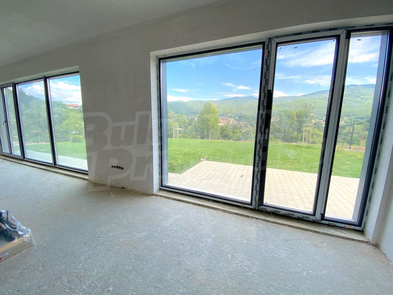 Gallery Picture 14