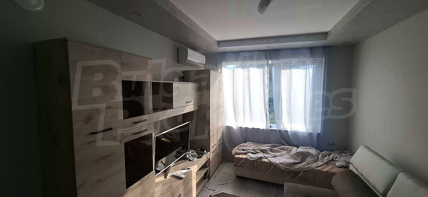Gallery Picture 4