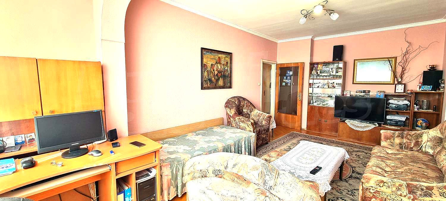 Gallery Picture 3