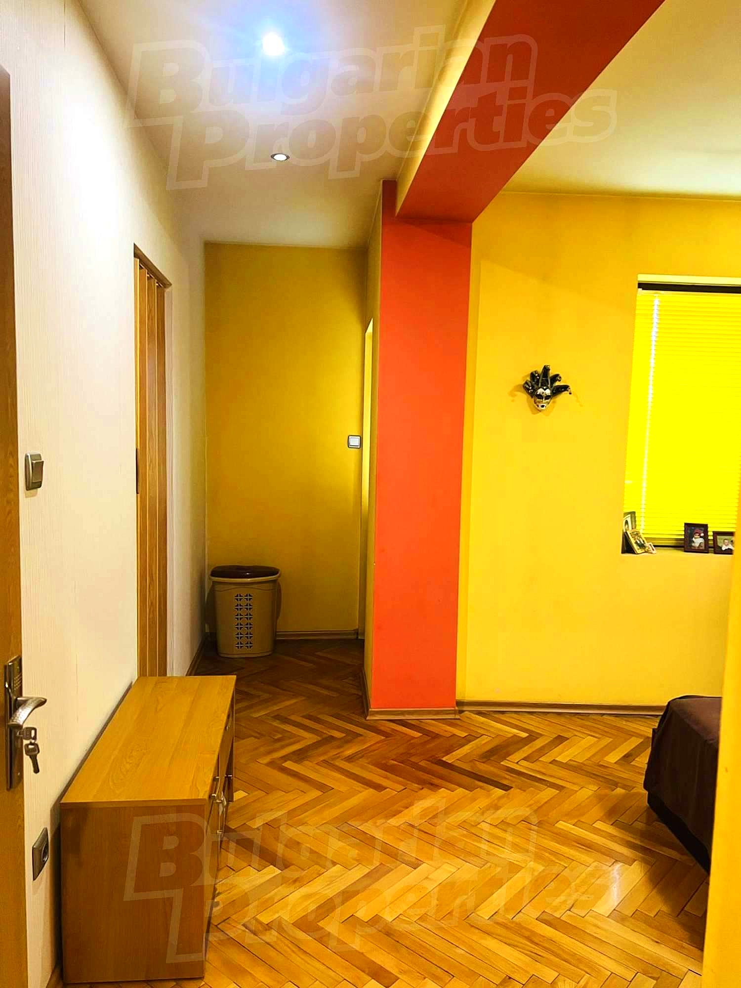 Gallery Picture 12