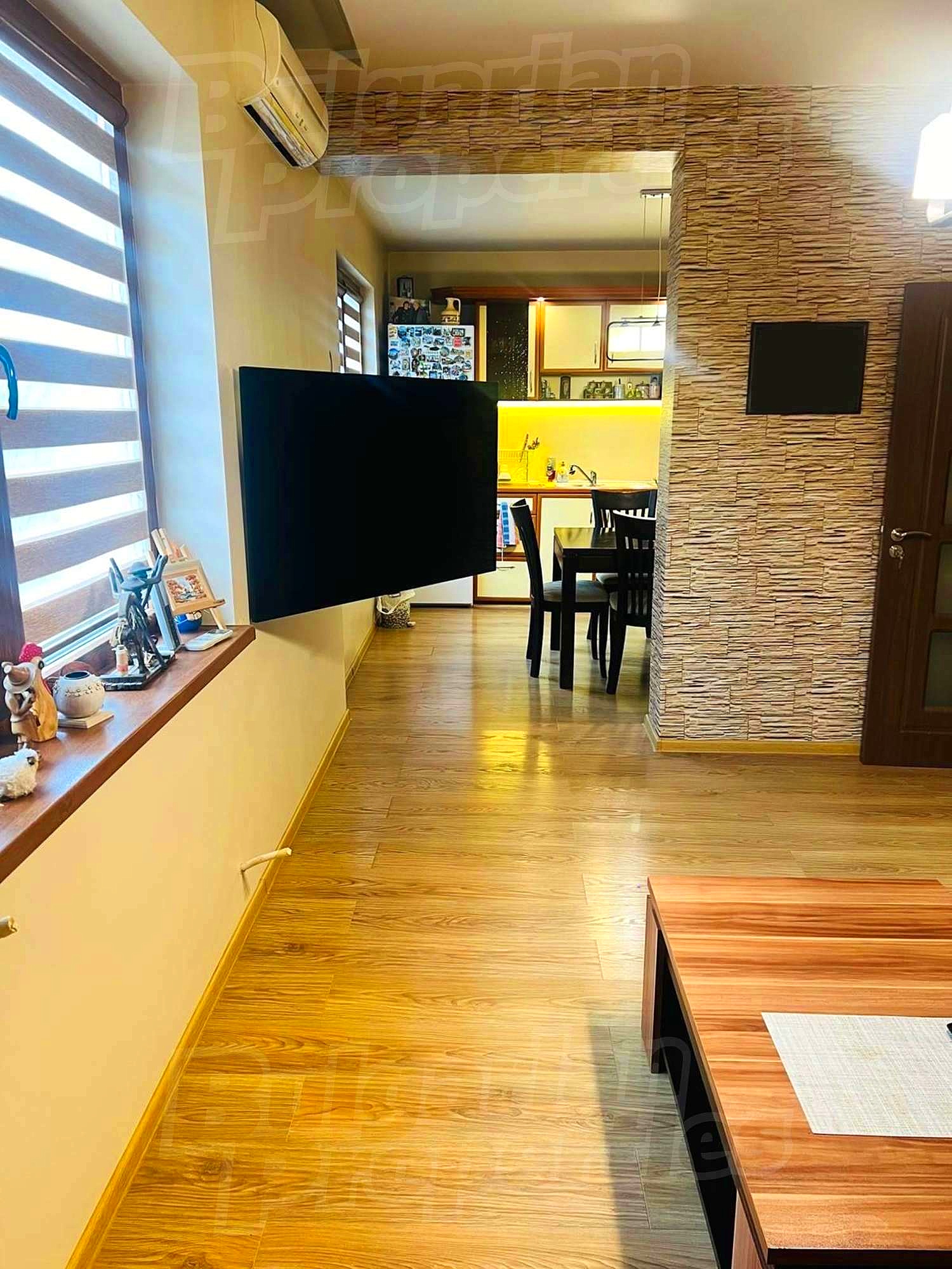 Gallery Picture 13
