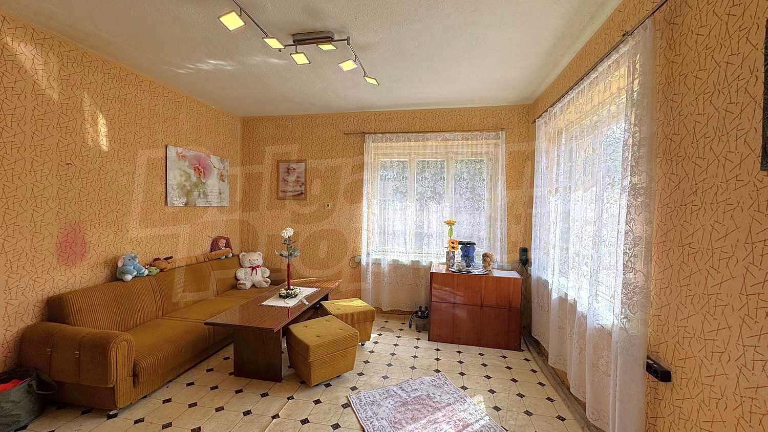 Gallery Picture 5