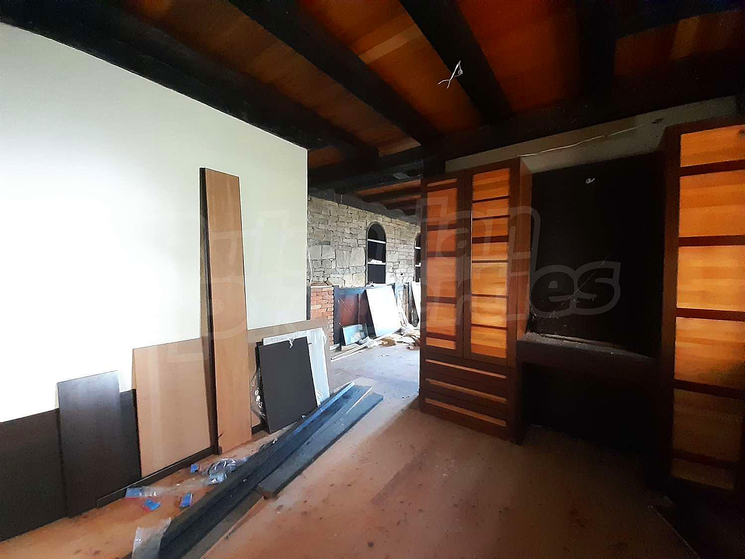 Gallery Picture 24