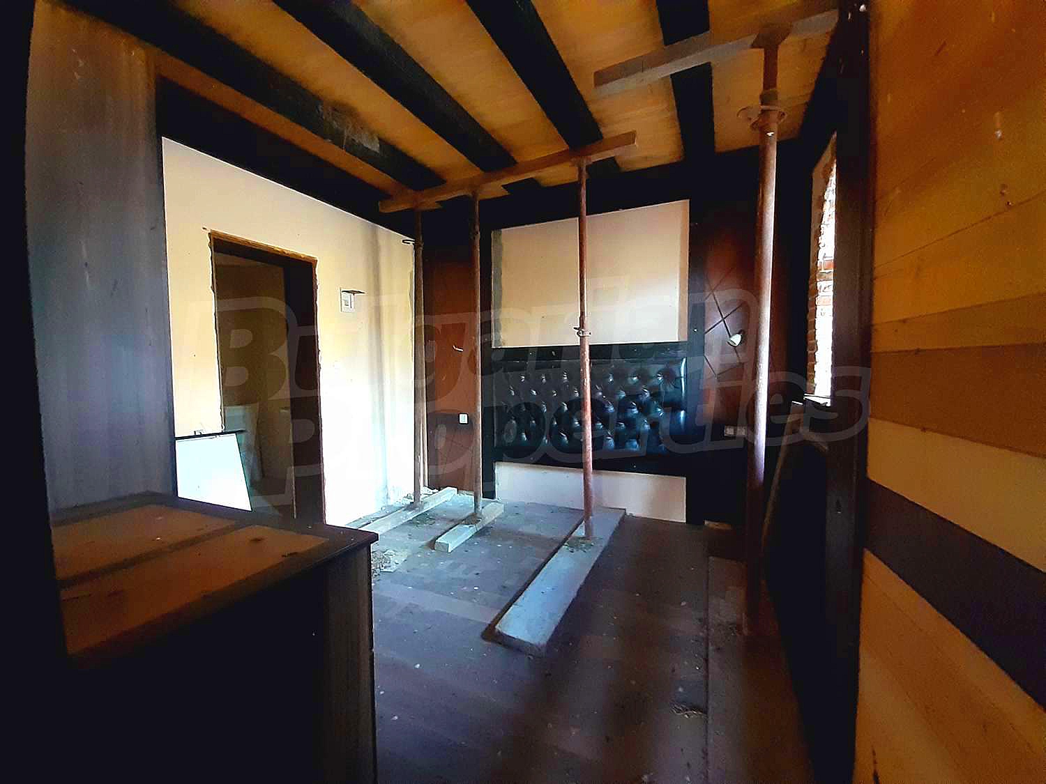 Gallery Picture 28