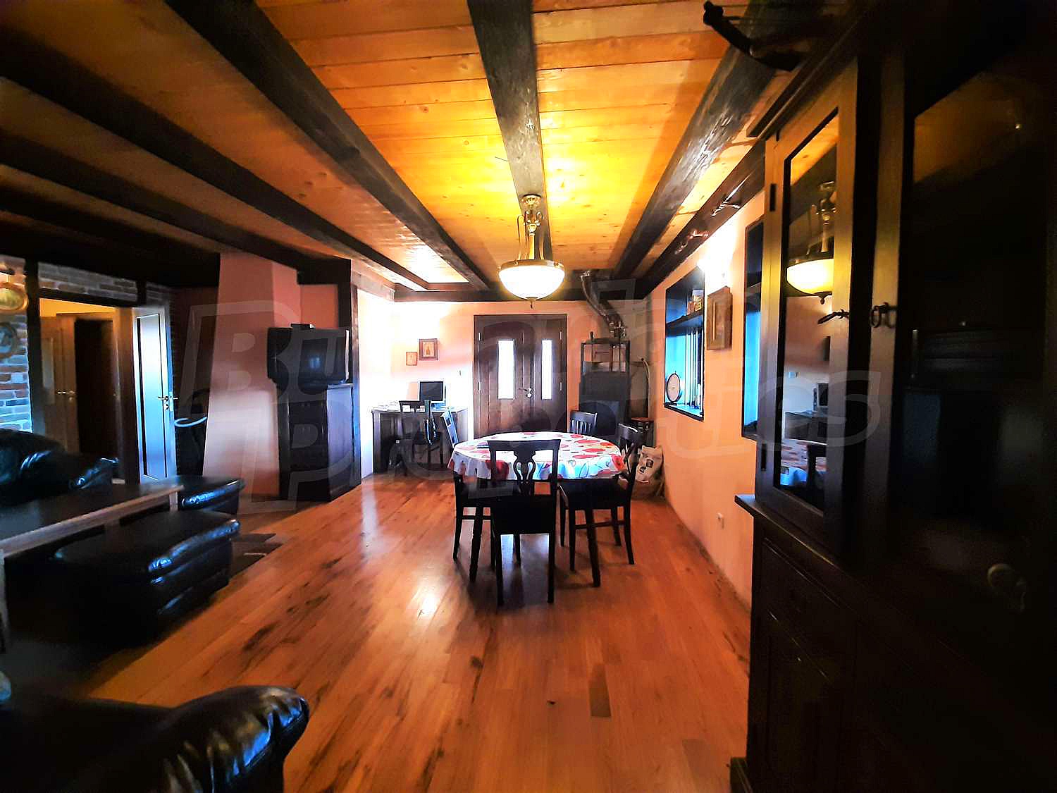 Gallery Picture 4