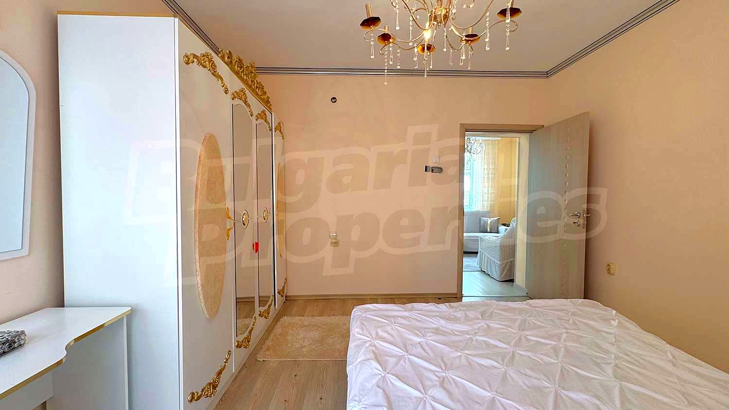Gallery Picture 5