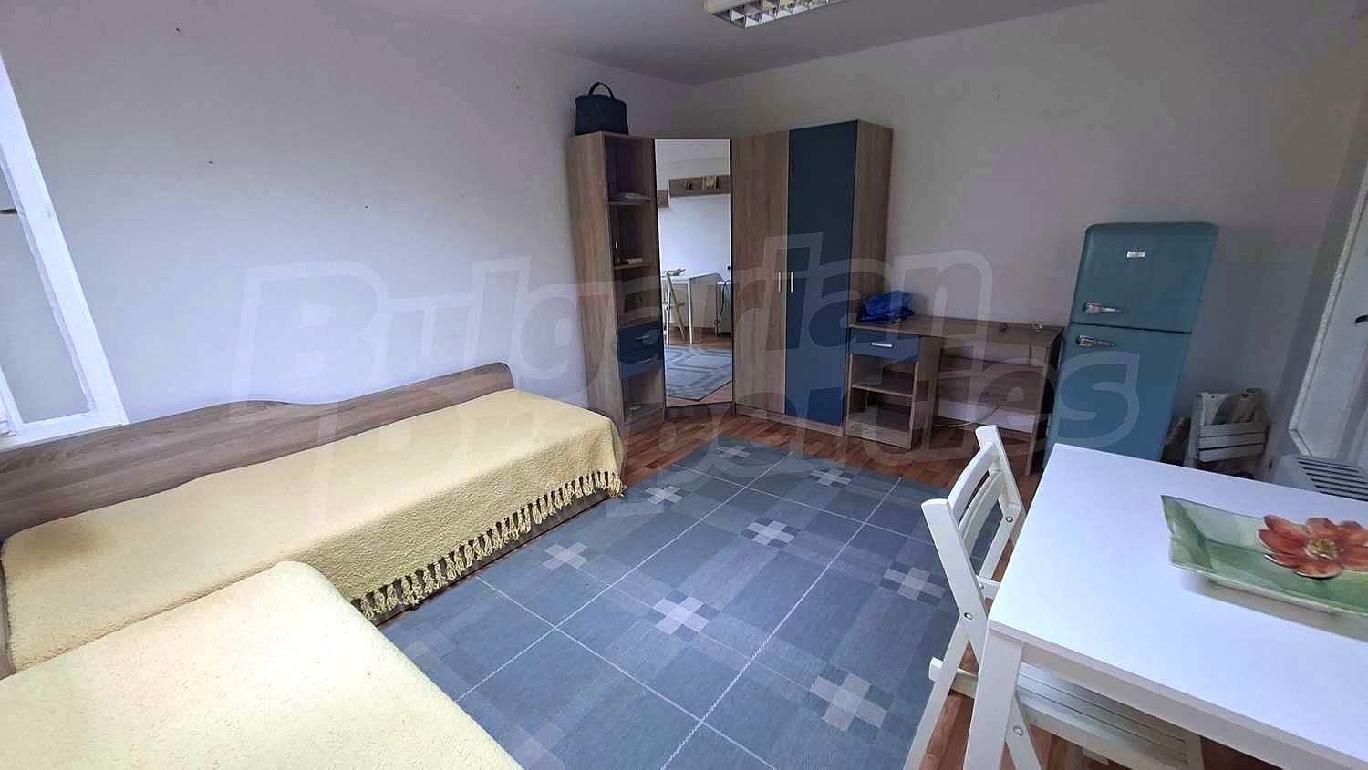 Gallery Picture 5