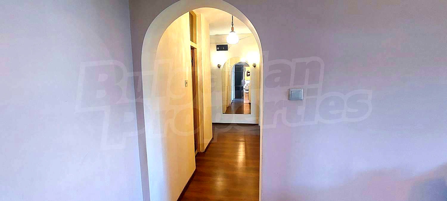 Gallery Picture 3