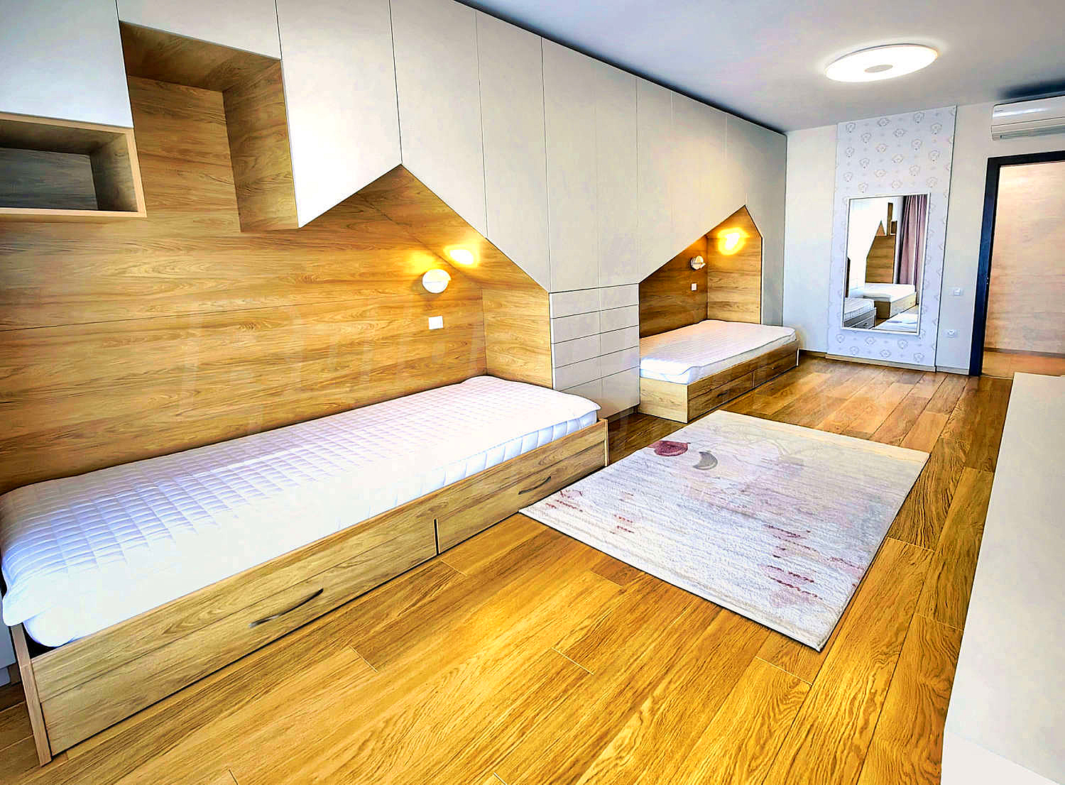 Gallery Picture 5