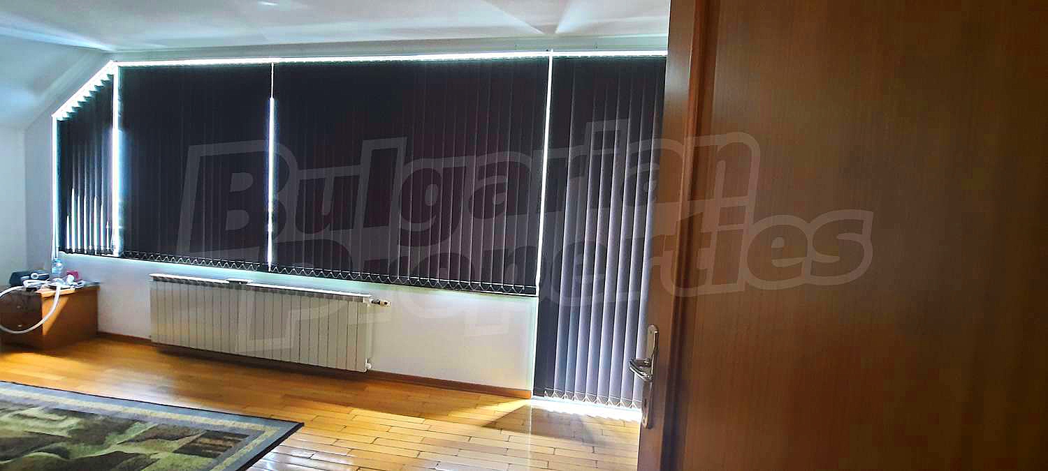 Gallery Picture 11