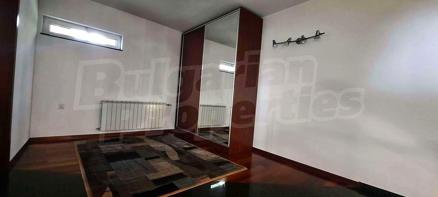 Gallery Picture 7