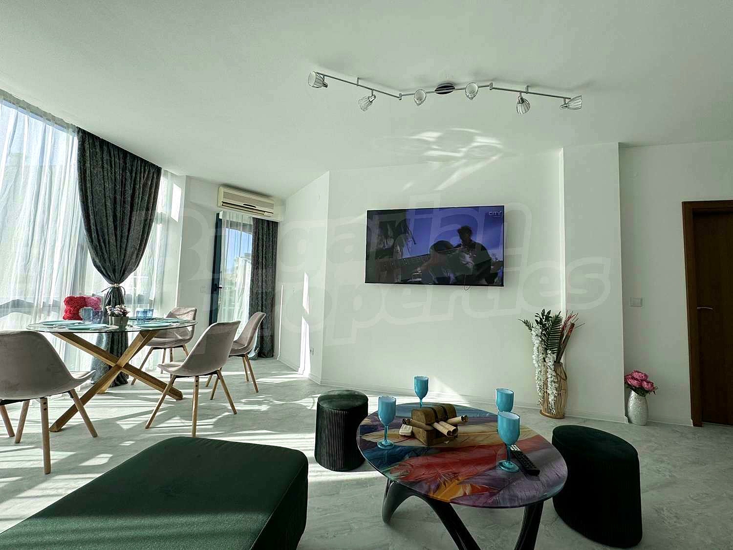 Gallery Picture 9