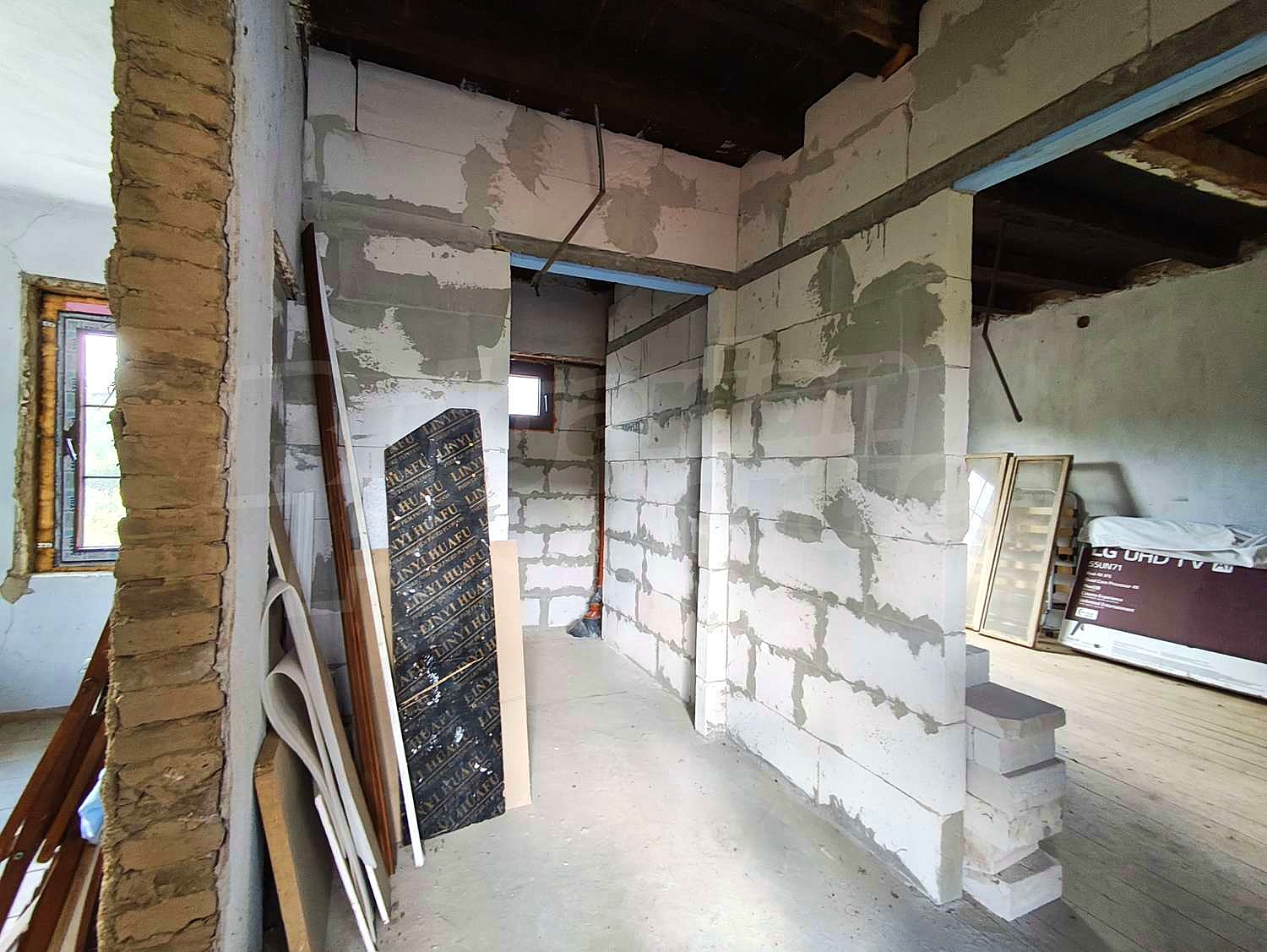 Gallery Picture 23