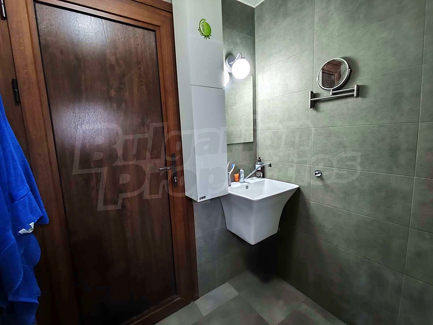 Gallery Picture 19