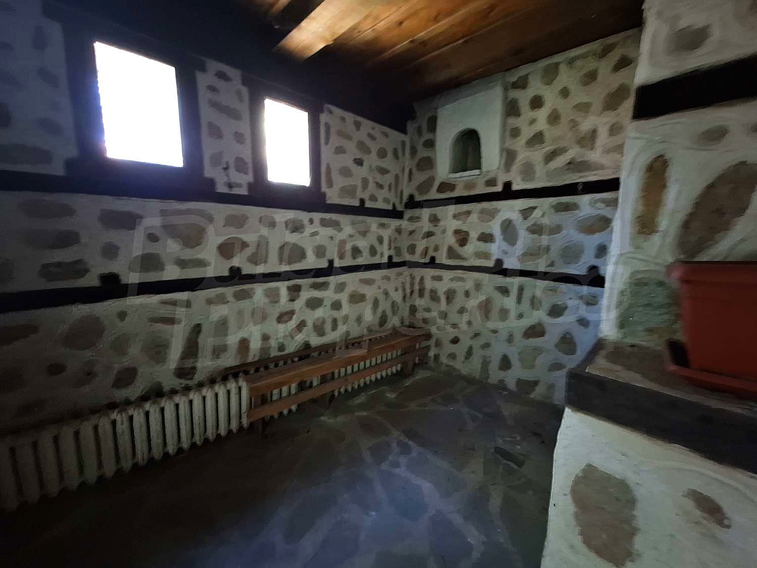 Gallery Picture 8