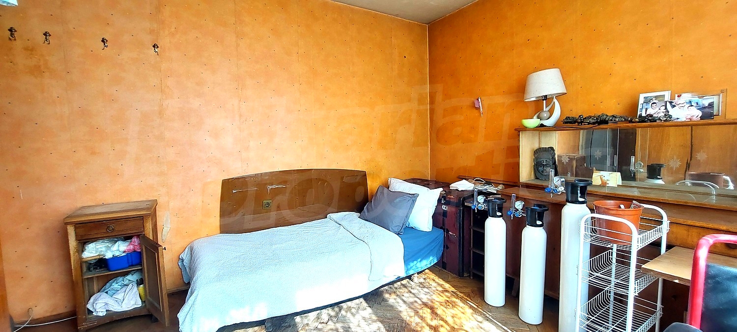 Gallery Picture 23