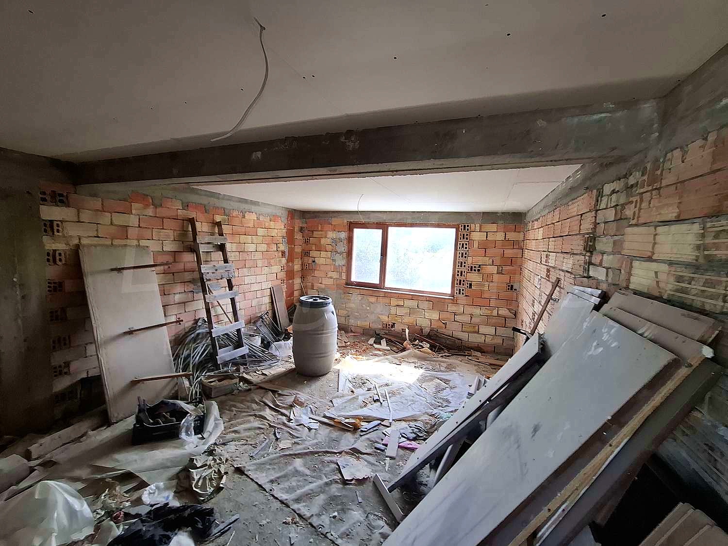 Gallery Picture 16