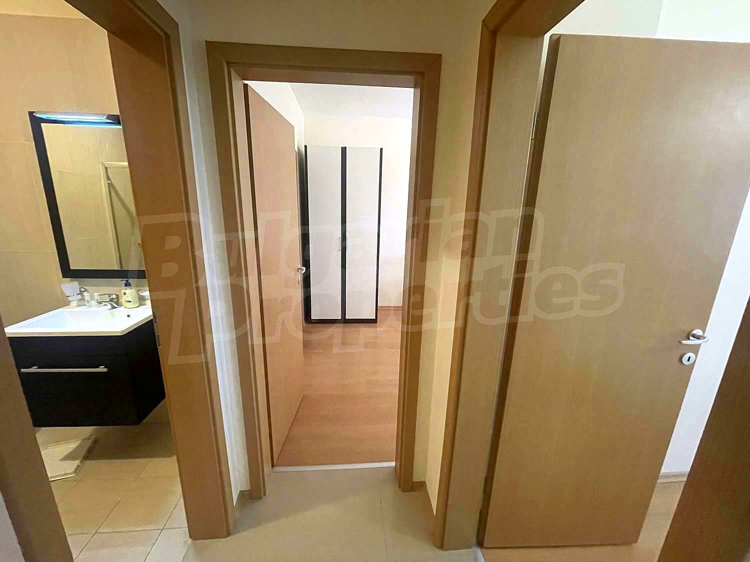 Gallery Picture 23
