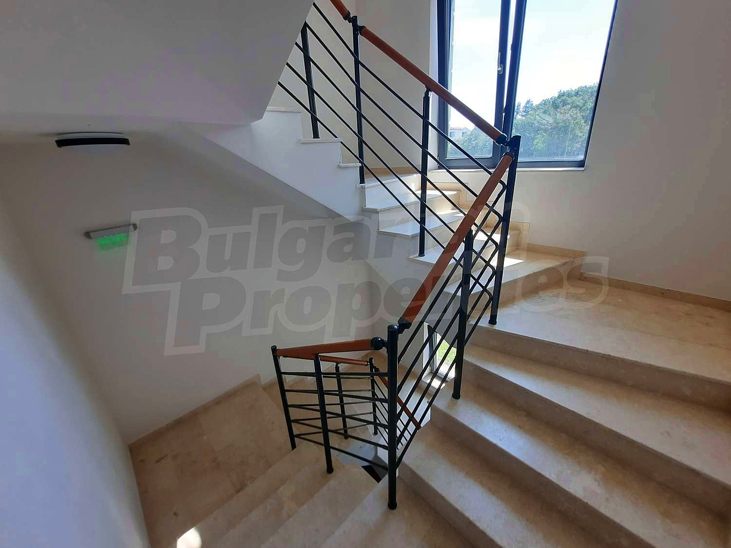 Gallery Picture 18