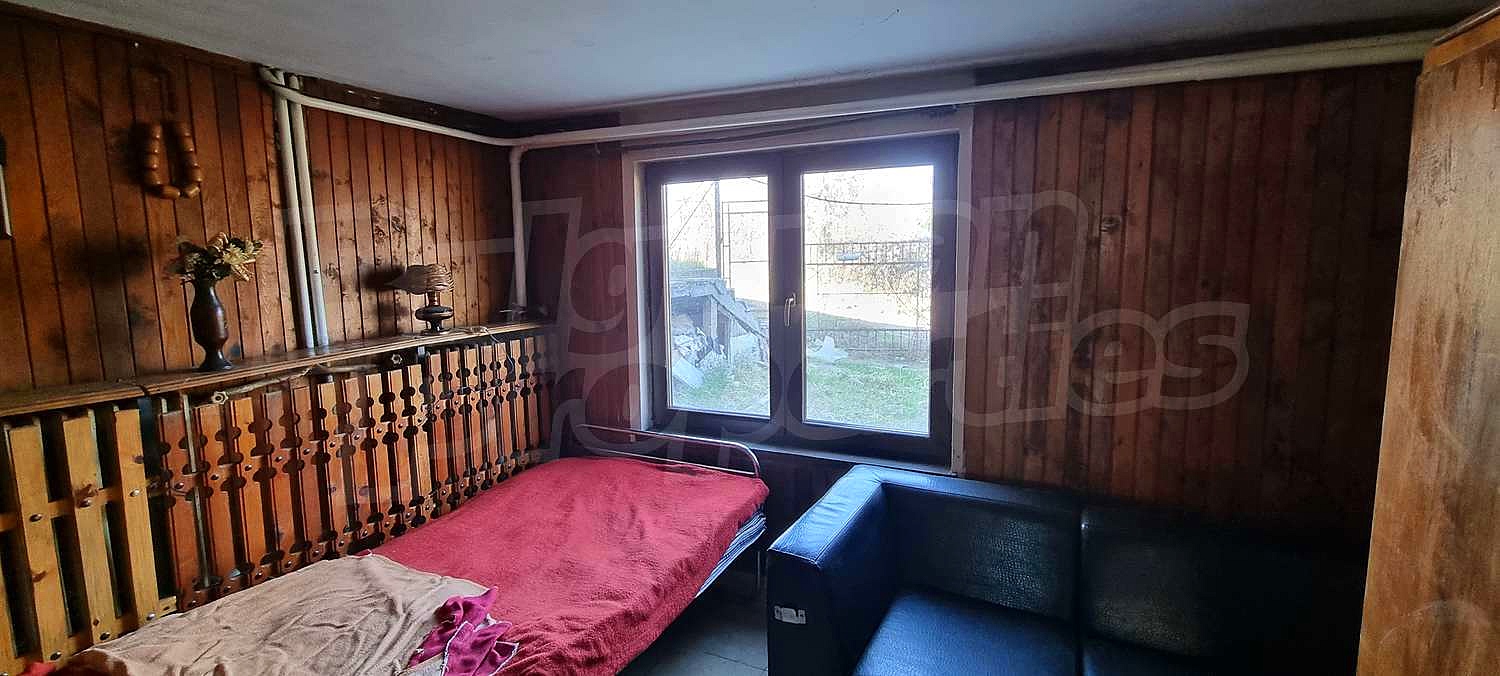 Gallery Picture 10