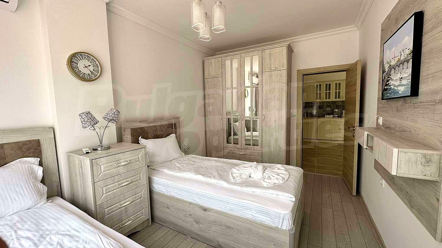 Gallery Picture 10
