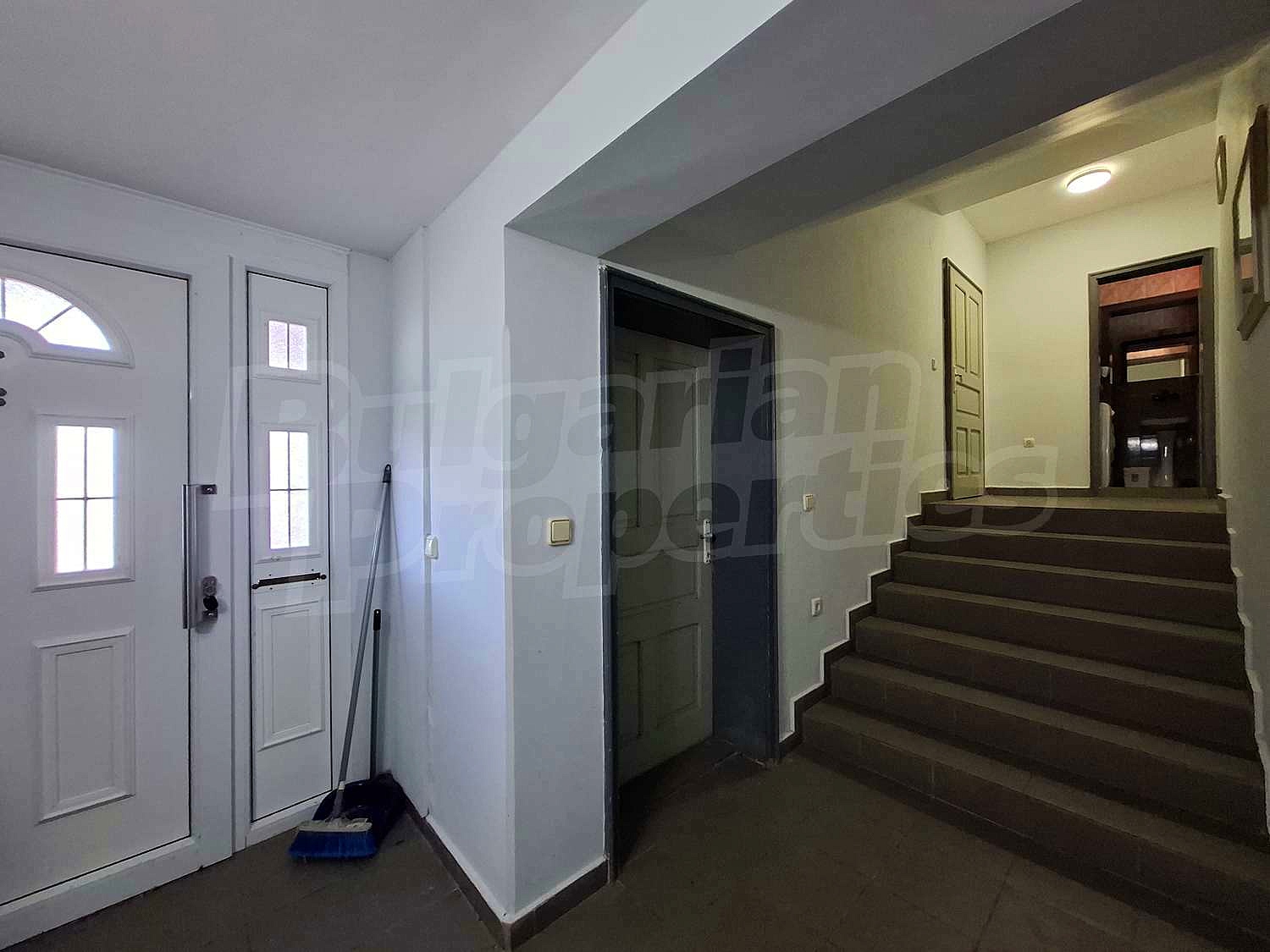 Gallery Picture 8