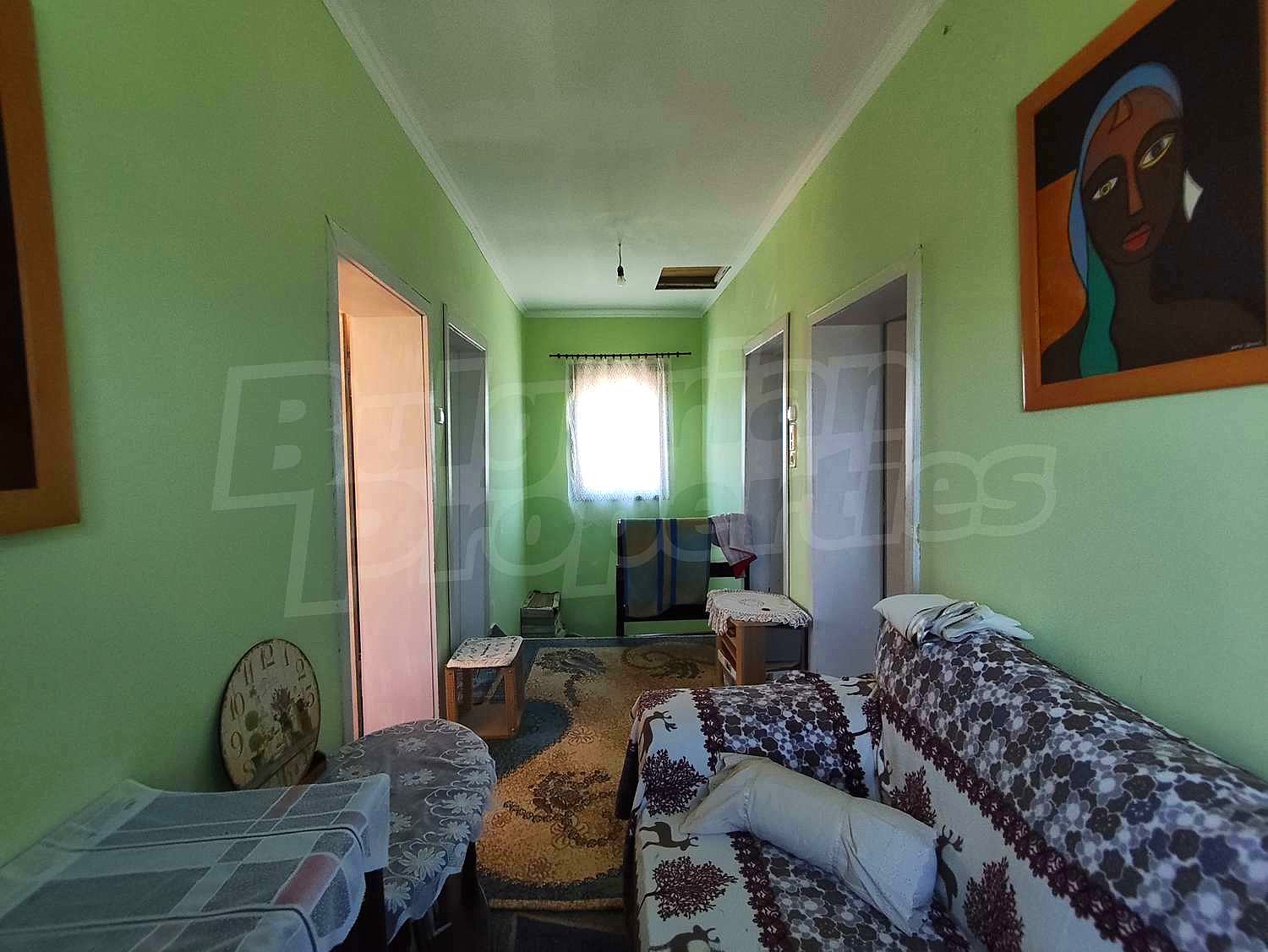 Gallery Picture 28